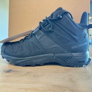 Salomon Black Athletic Shoes with Rugged Traction